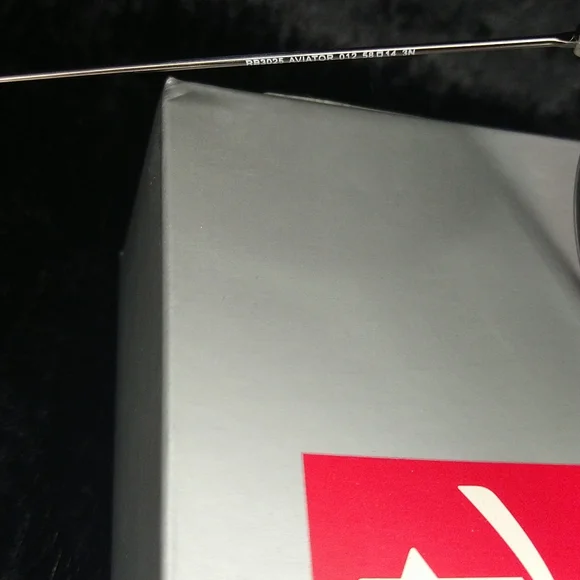 NEW!!!Ray-Ban Aviator Sun Glasses - Picture 6 of 9